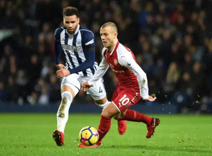 Framed Print : Battle in the Midfield: Jack Wilshere vs. Hal Robson-Kanu - Arsenal vs. West Bromwich Albion (2017-18) Framed Print : Battle in the Midfield: Jack Wilshere vs. Hal Robson-Kanu - Arsenal vs. West Bromwich Albion (2017-18)