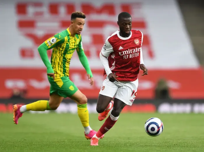 Framed Print : Empty Battle: Pepe vs. Robinson at the Ghostly Emirates - Arsenal vs. West Bromwich Albion (Premier League 2020-21) Framed Print : Empty Battle: Pepe vs. Robinson at the Ghostly Emirates - Arsenal vs. West Bromwich Albion (Premier League 2020-21)