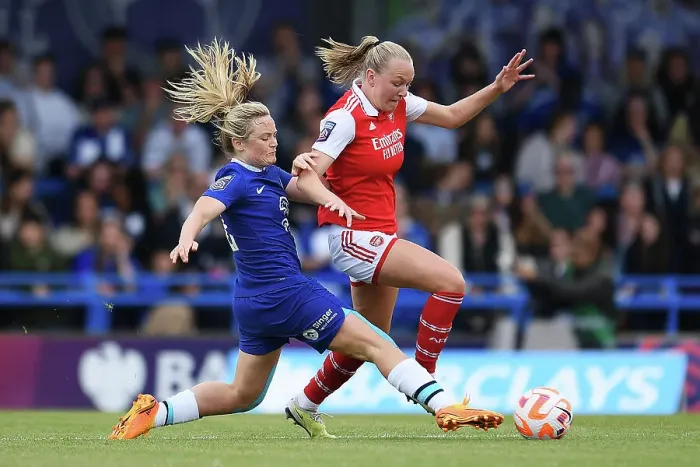 Framed Print : Battle for Possession: Chelsea Women vs. Arsenal Women, FA Women's Super League (2022-23)