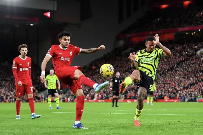 Framed Print : Battle for Possession: Liverpool vs. Arsenal - A Tactical Clash (2023-24)