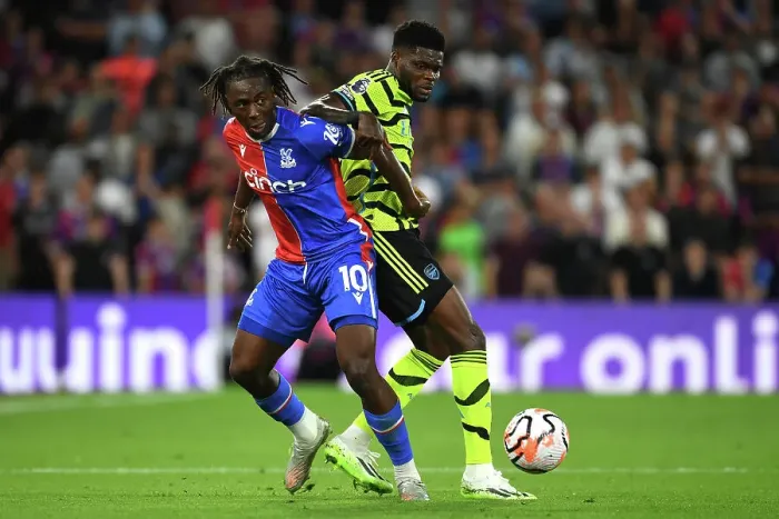 Framed Print : Battle for Possession: Thomas Partey vs. Eberechi Eze in Crystal Palace vs. Arsenal FC (2023-24)