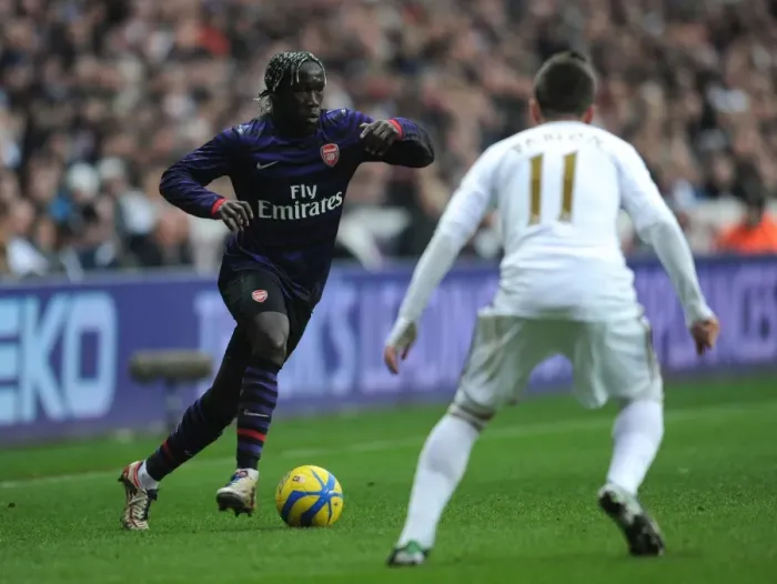 Framed Print : Battling Duels: Sagna vs Hernandez - Swansea v Arsenal, FA Cup 3rd Round
