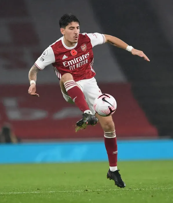 Framed Print : Bellerin in Action: Arsenal vs. Aston Villa, 2020-21 Premier League