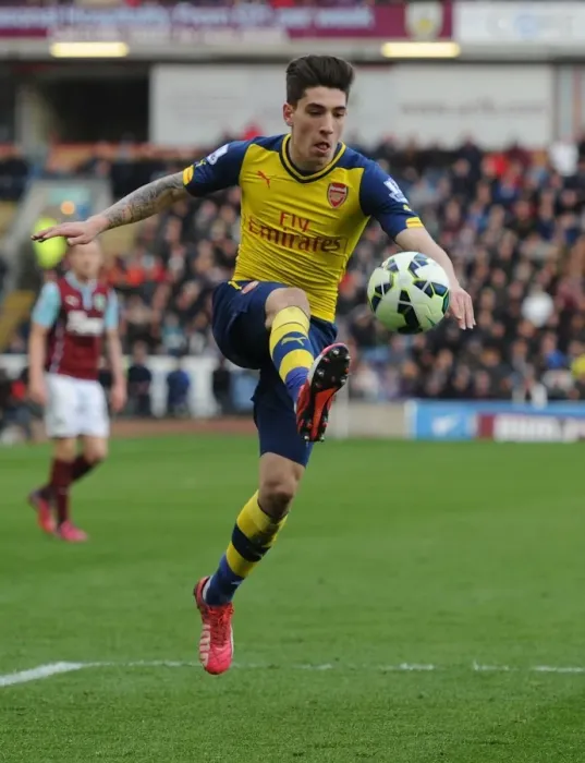 Framed Print : Bellerin in Action: Arsenal vs. Burnley, Premier League 2014 / 15
