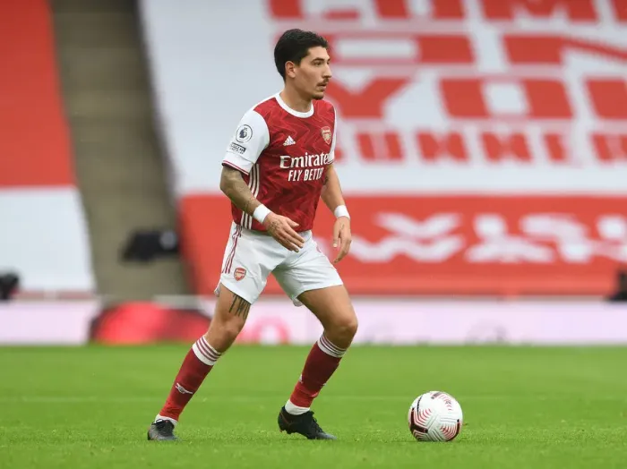 Framed Print : Bellerin in Action: Arsenal vs Sheffield United (2020-21)