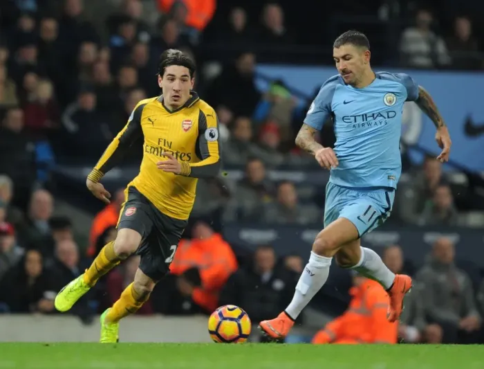 Framed Print : Bellerin Breaks Past Kolarov: Manchester City vs. Arsenal, Premier League 2016-17 Framed Print : Bellerin Breaks Past Kolarov: Manchester City vs. Arsenal, Premier League 2016-17