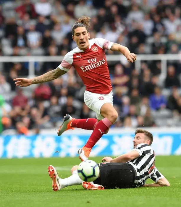 Framed Print : Bellerin Leaps Past Dummett: Intense Action from Newcastle vs Arsenal Premier League Clash Framed Print : Bellerin Leaps Past Dummett: Intense Action from Newcastle vs Arsenal Premier League Clash