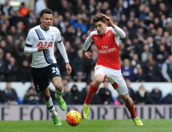 Framed Print : Bellerin Surges Past Alli: Tottenham vs. Arsenal, Premier League Showdown (2015-16)