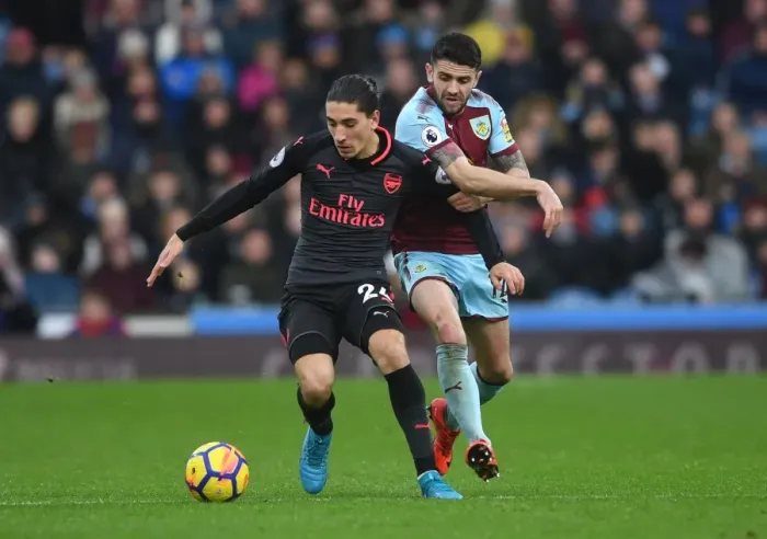 Framed Print : Bellerin vs Brady: Intense Battle at Turf Moor - Burnley vs Arsenal, Premier League 2017-18 Framed Print : Bellerin vs Brady: Intense Battle at Turf Moor - Burnley vs Arsenal, Premier League 2017-18