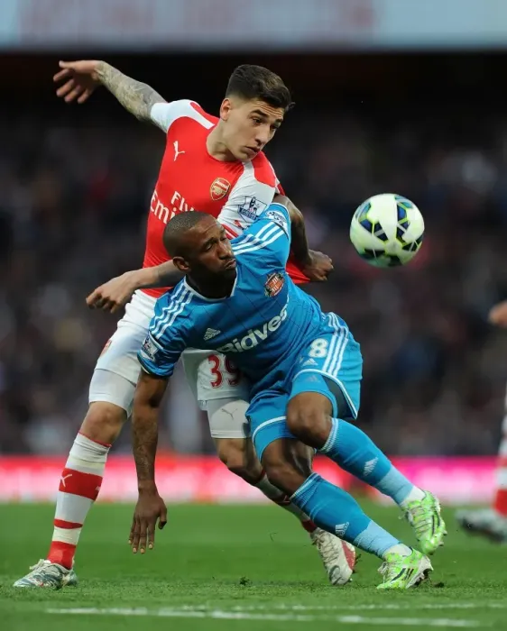 Framed Print : Bellerin vs Defoe: Clash of Stars in Arsenal vs Sunderland Premier League Showdown