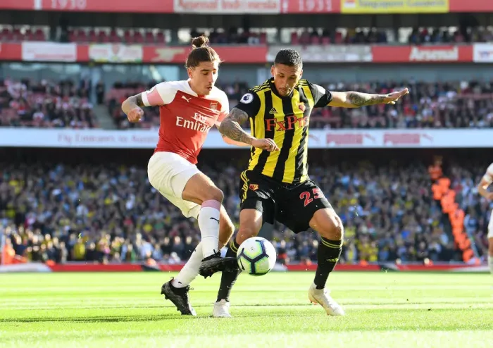 Framed Print : Bellerin vs Holebas: Intense Battle at Emirates Stadium - Arsenal vs Watford, Premier League 2018-19 Framed Print : Bellerin vs Holebas: Intense Battle at Emirates Stadium - Arsenal vs Watford, Premier League 2018-19