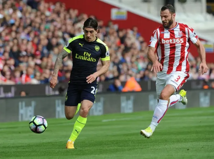 Framed Print : Bellerin vs Pieters: A Premier League Rivalry Ignites - Stoke City vs Arsenal (2016-17)