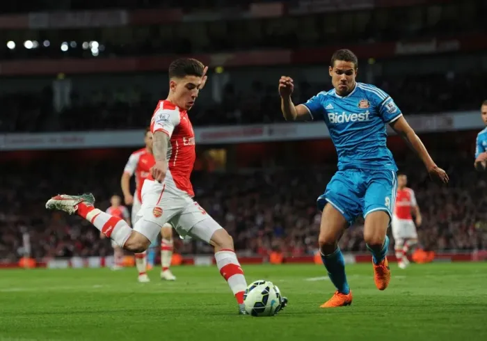 Framed Print : Bellerin vs. Rodwell: A Premier League Showdown at Emirates Stadium (2015)