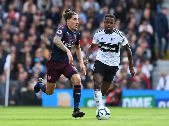 Framed Print : Bellerin vs Sessegnon: Battle at Craven Cottage - Fulham vs Arsenal, Premier League 2018-19