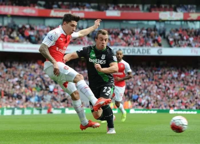 Framed Print : Bellerin vs Shaqiri: A Winged Battle at Arsenal vs Stoke City (2015-16) Framed Print : Bellerin vs Shaqiri: A Winged Battle at Arsenal vs Stoke City (2015-16)
