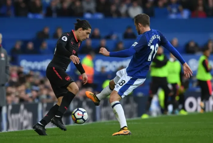 Framed Print : Bellerin vs Sigurdsson: Battle at Goodison Park - Everton vs Arsenal, Premier League 2017-18