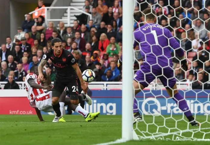 Framed Print : Bellerin's Defensive Masterclass: Arsenal Edge Past Stoke 1-0 in Premier League Framed Print : Bellerin's Defensive Masterclass: Arsenal Edge Past Stoke 1-0 in Premier League