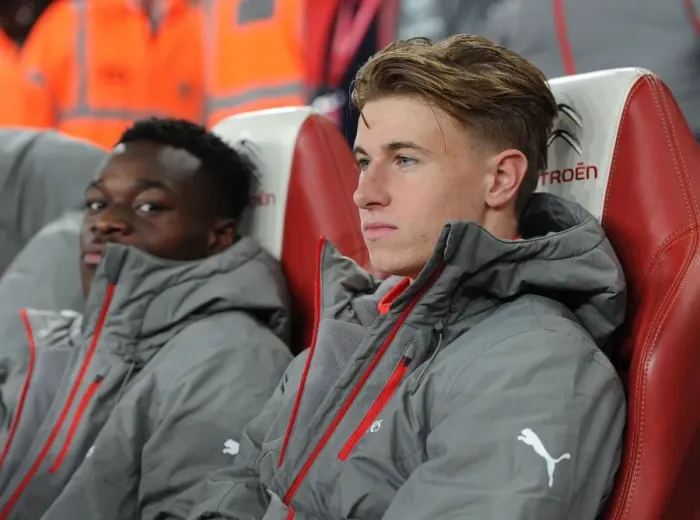 Framed Print : Ben Sheaf: Arsenal's Focused Pre-Match Moment at Emirates Stadium (Arsenal v Reading, EFL Cup 2016-17) Framed Print : Ben Sheaf: Arsenal's Focused Pre-Match Moment at Emirates Stadium (Arsenal v Reading, EFL Cup 2016-17)