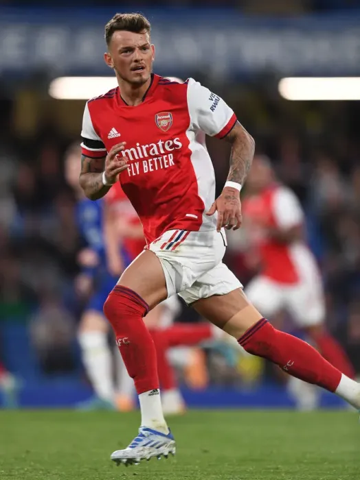 Framed Print : Ben White's Determined Performance: Arsenal vs. Chelsea at Stamford Bridge, Premier League 2021-22 Framed Print : Ben White's Determined Performance: Arsenal vs. Chelsea at Stamford Bridge, Premier League 2021-22