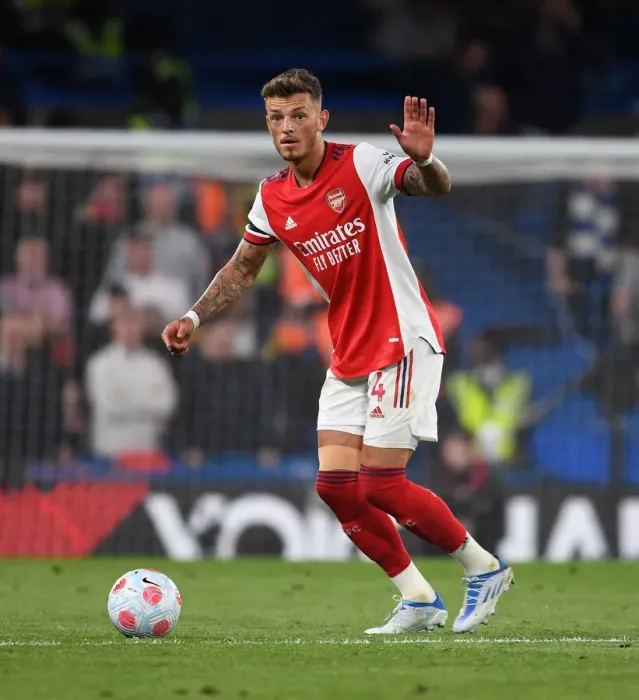 Framed Print : Ben White's Steadfast Performance: Arsenal Stands Firm Against Chelsea at Stamford Bridge (Premier League 2021-22)