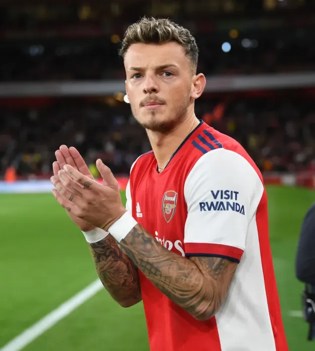Framed Print : Ben White's Steely Determination: Arsenal's Defender Gears Up for Carabao Cup Battle Against Leeds United