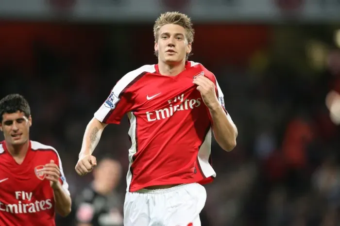 Framed Print : Bendtner's Brilliant Debut: Arsenal's 6-0 Thrashing of Sheffield United