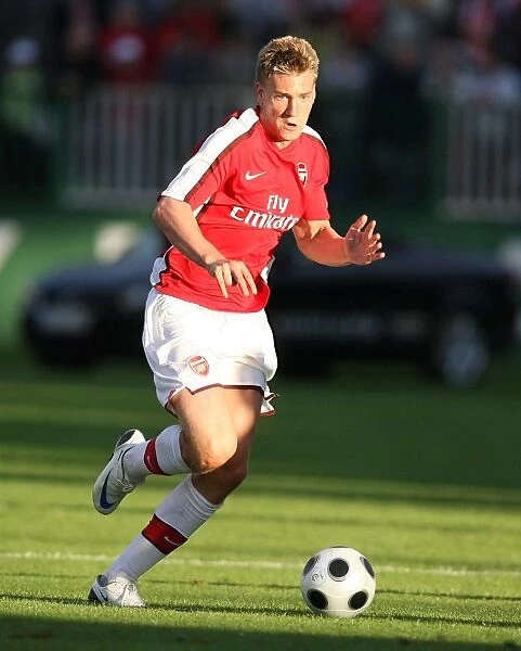 Bendtner's Goal: Arsenal vs Szombathely, July 2008