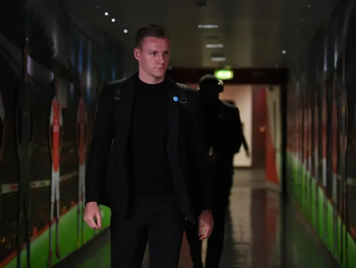 Framed Print : Bernd Leno: Arsenal's Focused Goalkeeper Ahead of Newcastle United Clash