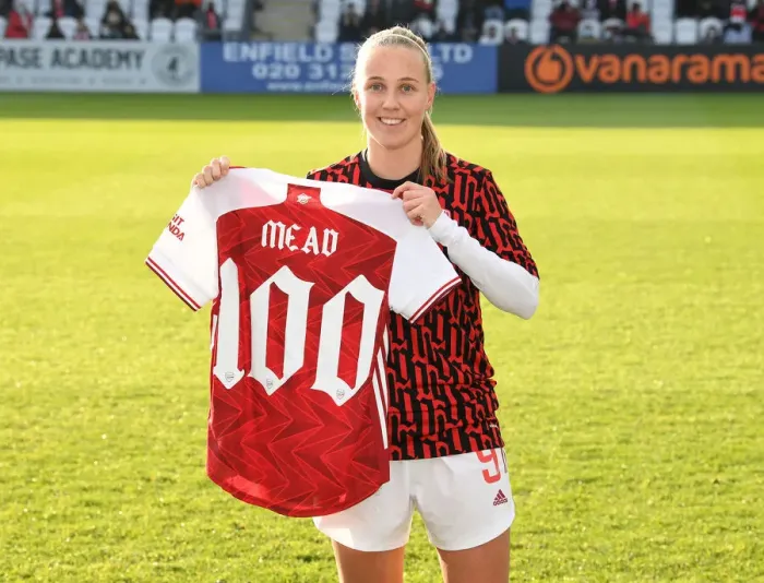 Framed Print : Beth Mead Celebrates 100th Appearance for Arsenal with Team Framed Print : Beth Mead Celebrates 100th Appearance for Arsenal with Team