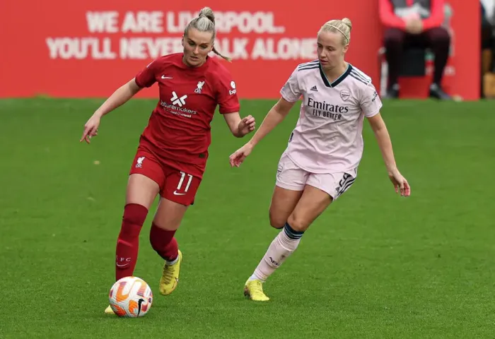 Framed Print : Beth Mead Closes In: Liverpool vs. Arsenal in FA Womens Super League Action Framed Print : Beth Mead Closes In: Liverpool vs. Arsenal in FA Womens Super League Action
