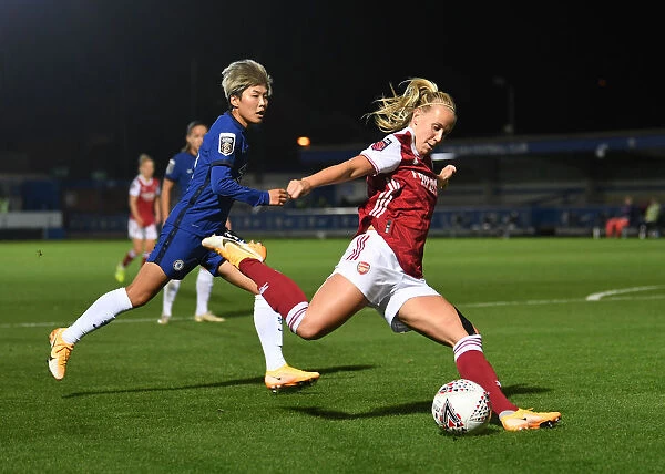 Beth Mead Faces Pressure from So-Yun Ji in Intense Chelsea Women vs Arsenal Women Continental Cup Clash