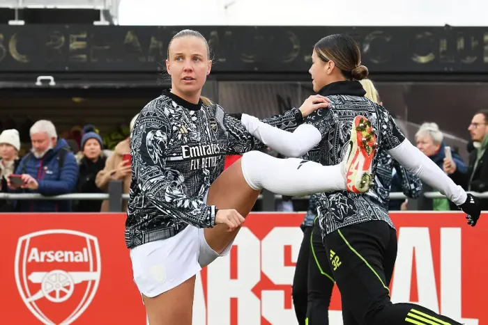 Framed Print : Beth Mead Gears Up: Arsenal Women vs. Watford Women FA Cup Match
