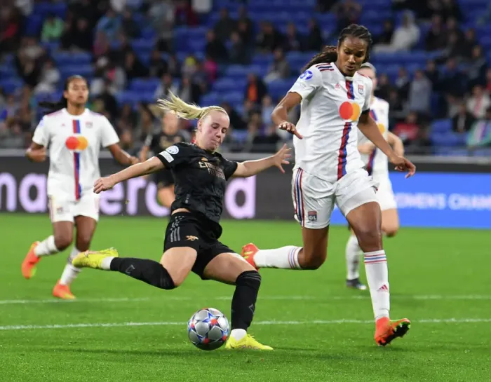 Framed Print : Beth Mead Scores Fifth Goal: Arsenal Women Top Lyon in UEFA Champions League Clash
