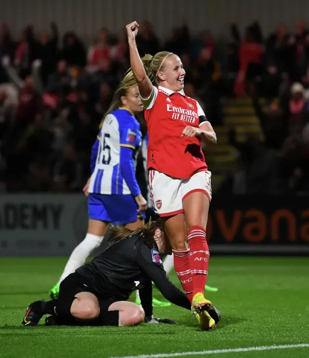 Framed Print : Beth Mead Scores Her Fourth Goal: Arsenal Women's Super League Victory Over Brighton & Hove Albion