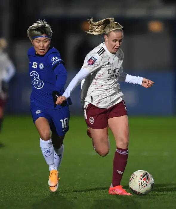 Framed Print : Beth Mead vs Ji So-Yun: Clash of the Stars in Chelsea Women vs Arsenal Women FA WSL Match