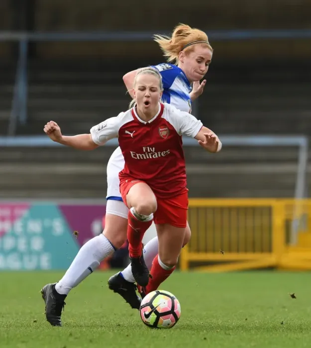 Framed Print : Beth Mead vs. Rachael Furness: Clash in the WSL: Reading FC Women vs. Arsenal Ladies