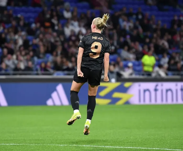 Framed Print : Beth Mead's Hat-Trick: Arsenal Women Triumph Over Olympique Lyonnais in Champions League