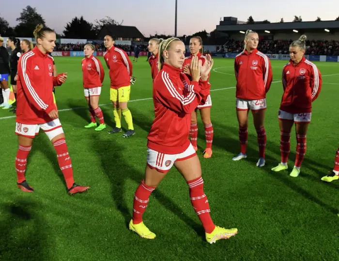 Framed Print : Beth Mead's Inspirational Clap: Arsenal Women Rally Fans vs Brighton & Hove Albion in FA WSL Showdown
