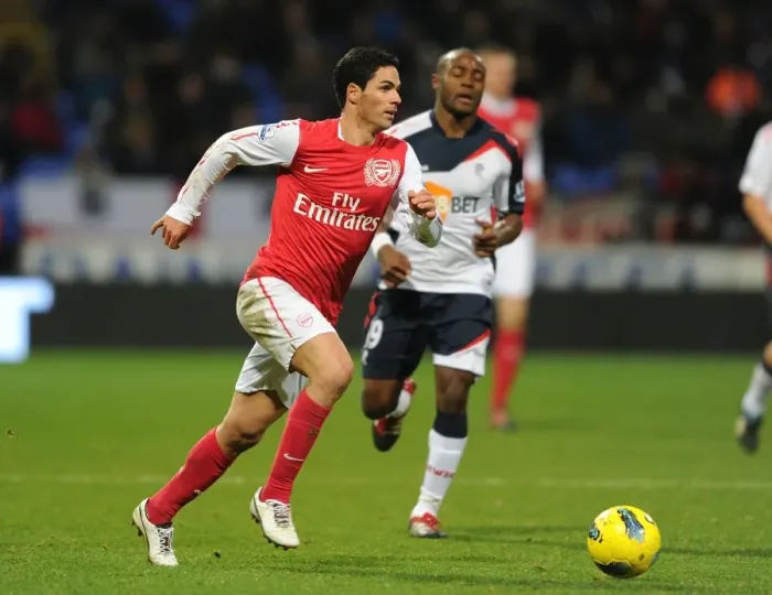 Framed Print : Bolton Wanderers v Arsenal - Premier League