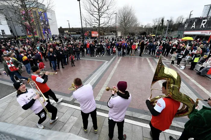 Framed Print : Brass Band Performs at Arsenal's Emirates Stadium Before Arsenal v Brentford Match, Premier League 2022-23