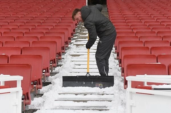 Braving the Snow: Arsenal's Battle-Ready Groundsmen Prepare for Arsenal vs Manchester City