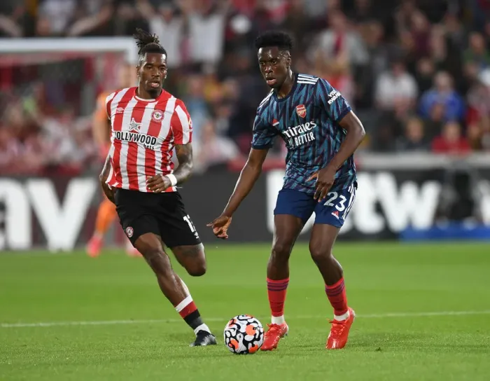 Framed Print : Brentford vs Arsenal: Albert Sambi Lokonga Faces Off Against Ivan Toney in Premier League Clash Framed Print : Brentford vs Arsenal: Albert Sambi Lokonga Faces Off Against Ivan Toney in Premier League Clash