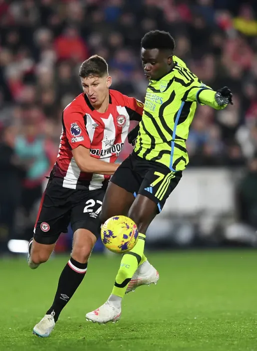 Framed Print : Brentford vs Arsenal: Clash between Janelt and Saka in the 2023-24 Premier League Framed Print : Brentford vs Arsenal: Clash between Janelt and Saka in the 2023-24 Premier League