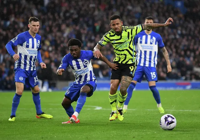 Framed Print : Brighton & Hove Albion v Arsenal FC - Premier League Framed Print : Brighton & Hove Albion v Arsenal FC - Premier League