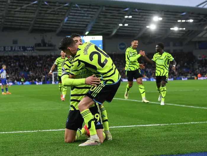 Framed Print : Brighton & Hove Albion v Arsenal FC - Premier League Framed Print : Brighton & Hove Albion v Arsenal FC - Premier League