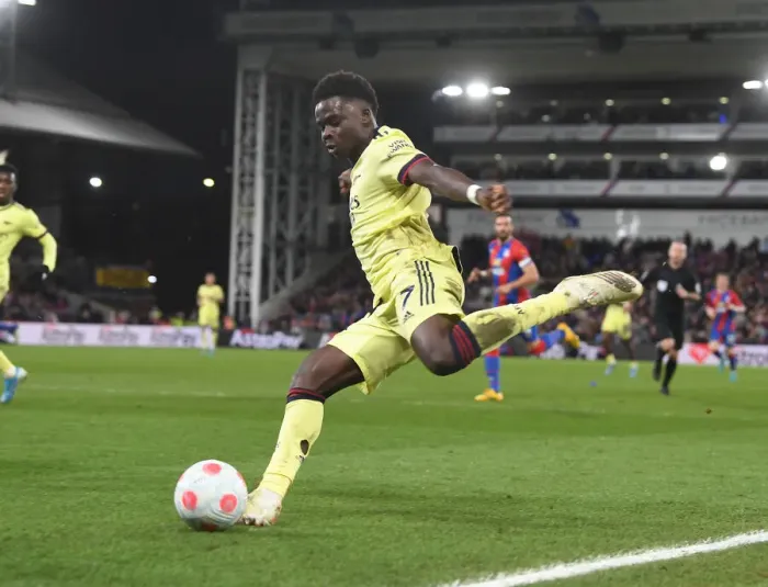 Framed Print : Bukayo Saka in Action: Arsenal's Star Performer Against Crystal Palace, Premier League 2021-22