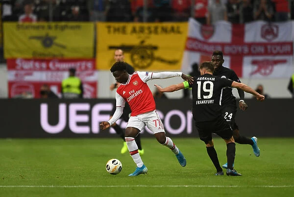 Bukayo Saka Clashes with David Abraham: Eintracht Frankfurt vs. Arsenal, UEFA Europa League 2019-20