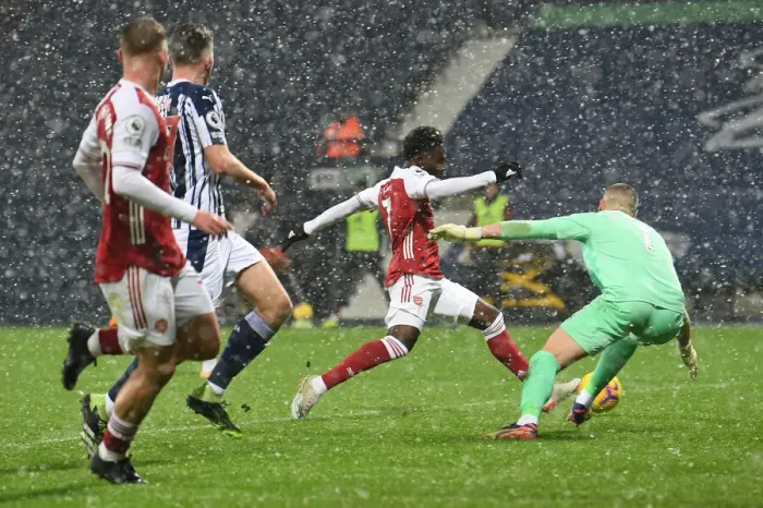 Framed Print : Bukayo Saka Scores Arsenal's Second Goal: West Bromwich Albion vs Arsenal, Premier League 2020-21