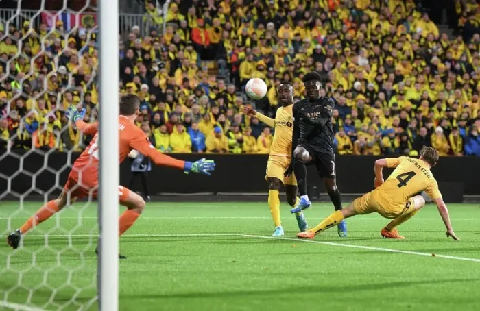 Framed Print : Bukayo Saka Scores the Winner: Arsenal Triumphs in Europa League Clash vs. Bodø / Glimt Framed Print : Bukayo Saka Scores the Winner: Arsenal Triumphs in Europa League Clash vs. Bodø / Glimt