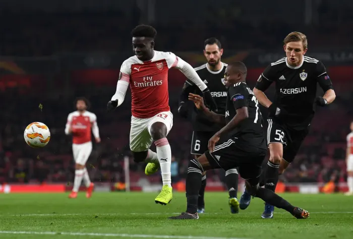Framed Print : Bukayo Saka vs. Donald Guerrier: Arsenal vs. Qarabag Football Battle, UEFA Europa League 2018-19
